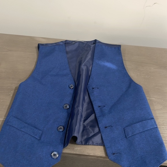 Boys 3 piece suite - Picture 5 of 7